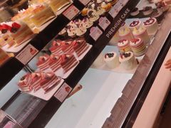 -巴黎贝甜(大宁国际商业广场店)