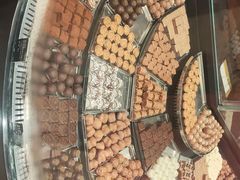 -Laderach 莱德拉(上海环贸iapm店)