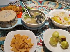 -楼兰古丽·新疆拌面·清真(华阳城店)