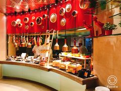 自助取餐区-咖啡苑自助餐厅·中国大饭店