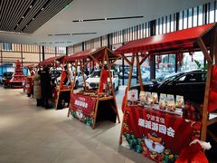 -宁波宝信宝马4S店(江北日湖店)