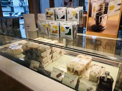 面包甜点陈列柜-Cafe on warm(丹霞店)