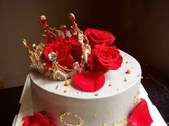 红玫瑰气质款皇冠生日蛋糕-艾加柒克蛋糕茶歇甜品台(春熙路店)