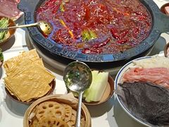 -卤校长老火锅(杨家坪直营店)