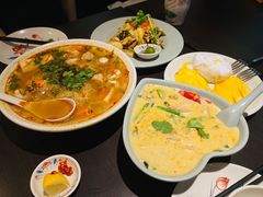 -大头虾越式风味餐厅(光明广场店)