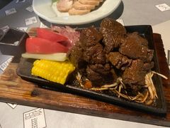 -穹六人间 people 6(岳阳路店)