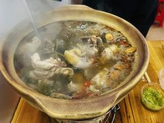 连州果园鸡-威邵鸡煲(西华路总店)