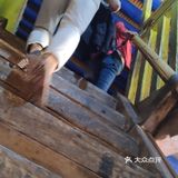 同时也能感化人。布达拉宫门口就是八角廊（八廊街）