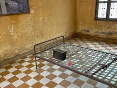 -吐斯廉屠杀博物馆