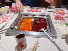 -海底捞火锅鲜切牛肉主题店(长寿路店)