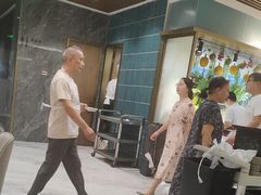 -金马门国际美食百汇(珞喻路店)