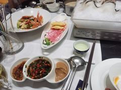 -红鼎豆捞·非遗鲍皇汤火锅(宝丰路店)