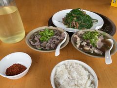 -大众跷脚牛肉馆·非遗传承单位(峨眉山店)