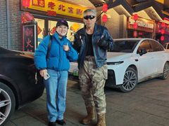 -小董哥烤串·爆汁大油边(故宫店)