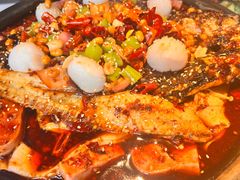 -鸣记脆皮烤鱼·海鲜烤鱼(三八广场店)