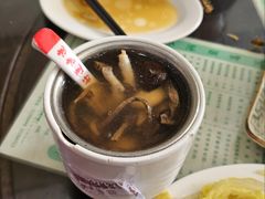 茶树菇龙骨炖鸡脚汤-荔园小馆(园岭新村二期店)