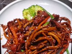 -八府香鸭·啫啫煲(华山路店)