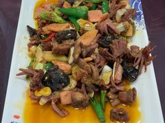 泡椒鸡杂-扒骨肉雅鱼饭店(三雅文化传承店)