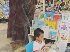 -钟书阁(松江泰晤士小镇店)