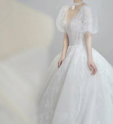 -Lady  Jane高端婚纱礼服馆