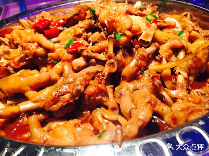 胖哥俩肉蟹煲(淮安万达店)鸡爪煲图片 - 第1张