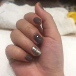 -进巍美甲美睫店