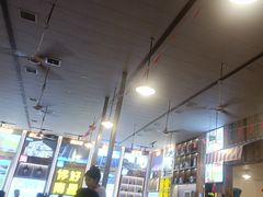 -冶建镜子·老南昌大排档·江西虾王(总店)