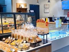 面包甜点陈列柜-皇冠幸福里动物奶油生日蛋糕(工业三路店)