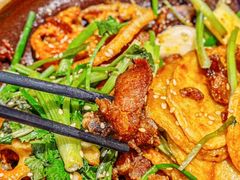 -沙胆彪炭炉牛杂煲(上海日月光广场店)