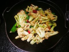 -万重锦·人文川菜馆(骡马市店)