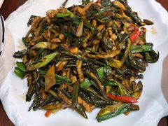 -魏铭鱼头捞饭(晋阳路店)