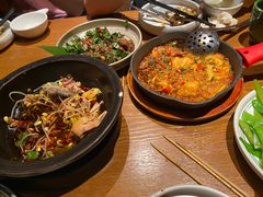 -云海肴·汽锅鸡·云南菜(天山百盛优客店)