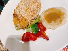 牛油果酿鸡胸-彼德西餐厅(环球中心店)