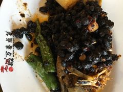 -老鼎万春卤菜(鹭湖宫8区店)