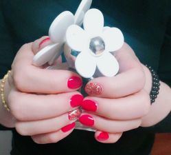 纯色-甲舍美甲美睫艺术馆