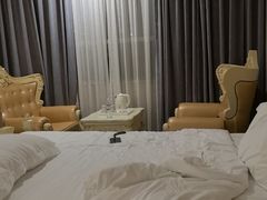 -南洋冠盛酒店(广州天河公园地铁站店)