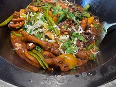 -山河屯铁锅炖·非遗东北菜(南山店)