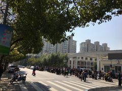 -莘城学校羽毛球馆