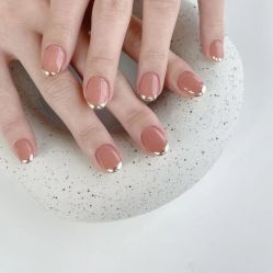 -悦指间美甲美睫