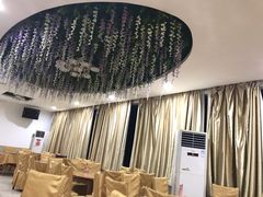 大堂-二厨·吊桥小院·脆皮烧鸡公·本地农家菜(沿江西路店)