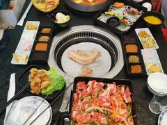 -烤路里·韩国品质自助烤肉(石路天虹4号店)