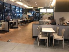 大堂-肯德基(北京南站店)