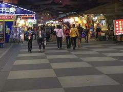 -六合夜市