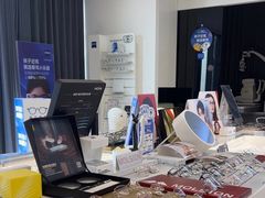 -三目眼镜·蔡司视觉合作店(青浦宝龙店)