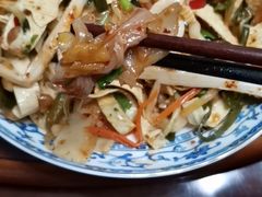-沃尔玛(前山店)