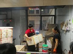 -凤凰路何眼镜香辣蟹(花果园店)