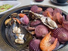 老灶蒸汽海鲜锅-巧克力渔家.小船海鲜胶东菜(三浴场店)