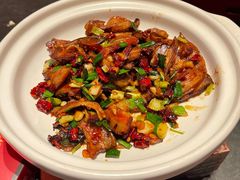 爆炒腊肉-鸽子侯·家宴·平价海鲜(市图书馆店)
