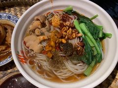 白家肥肠粉-爆炸头阿姨小四川正宗川味小吃(无任何分店)