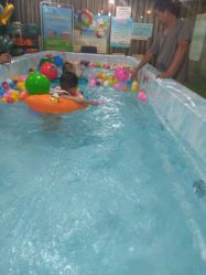 -小鸭先知婴儿游泳馆